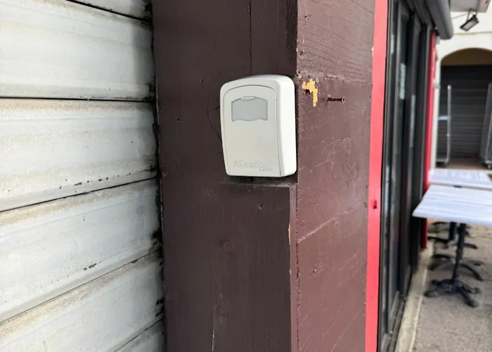 T 2 Cosy Bord De דירה לה ברקרה